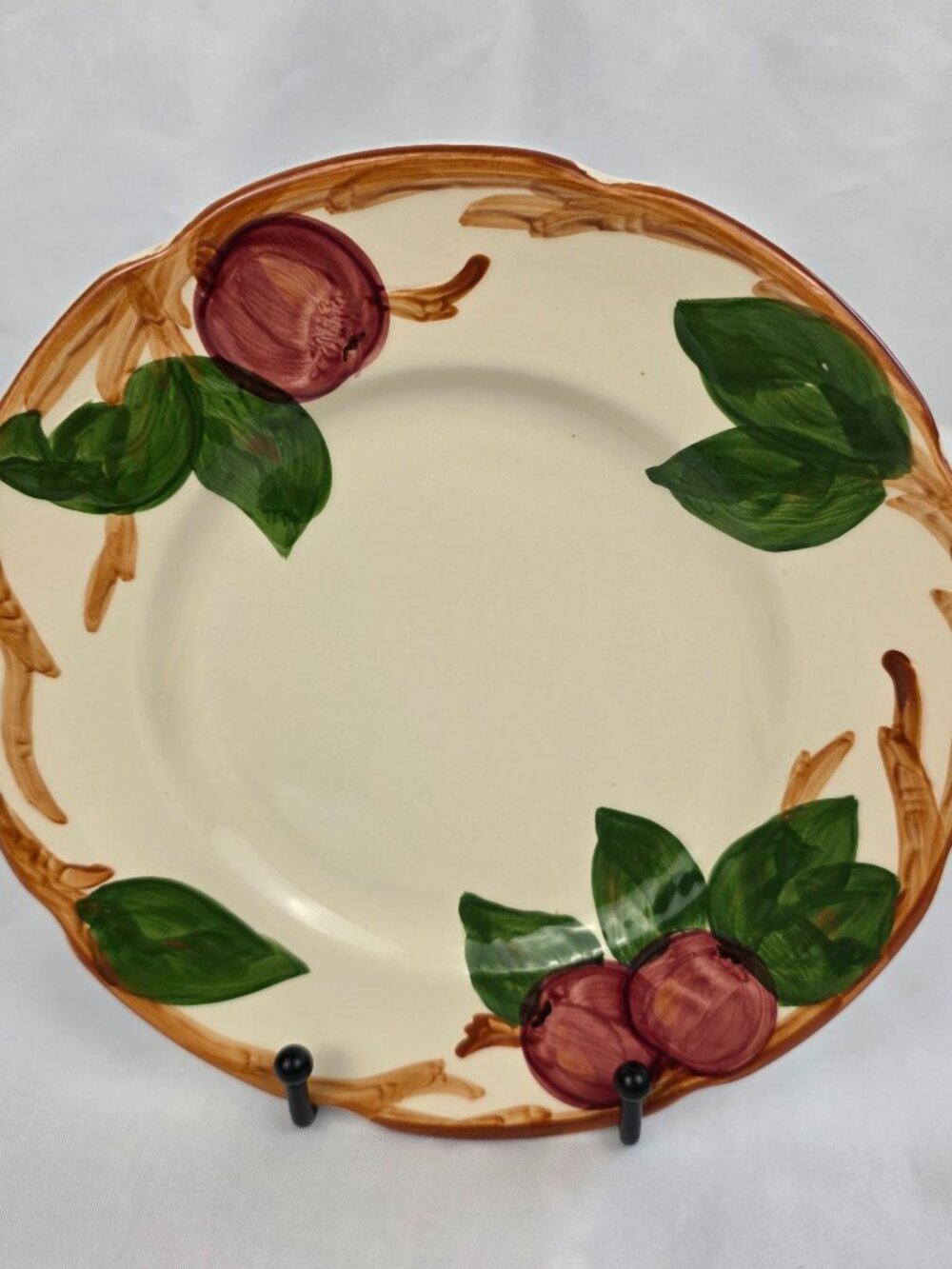 ONE Franciscan Apple Salad Plate Ivory with Red Applies 8 Inch USA